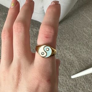 Yin and Yang Ring
